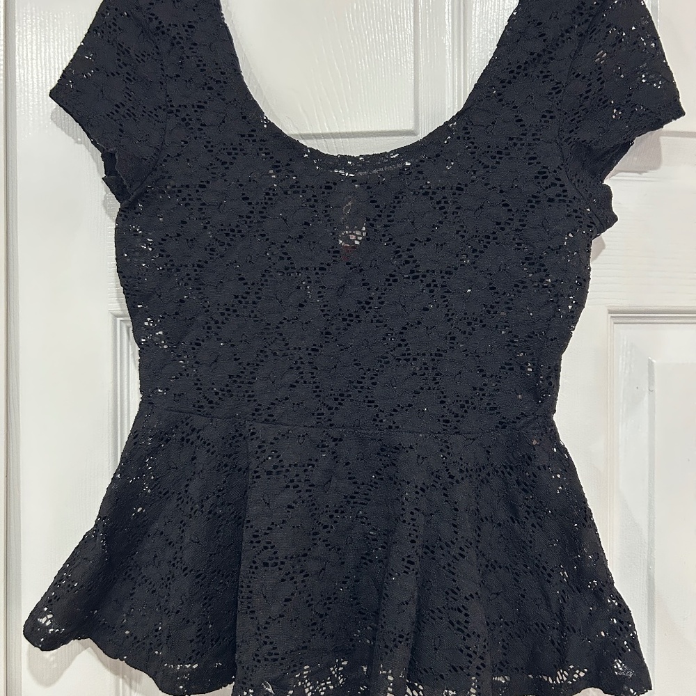 No boundaries, size large black lace shirt